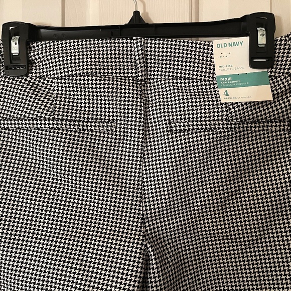 Old Navy Size 4 Houndstooth Mid-Rise. Ankle Length Pants - Picture 4 of 7